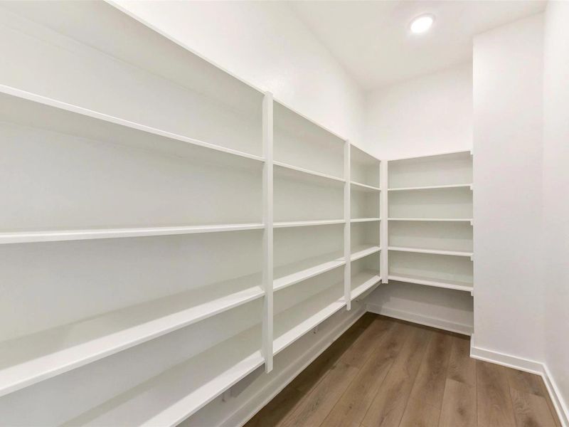 Spacious, unfurnished interior of a new home in River Ranch Meadows, Dayton (Image 22).