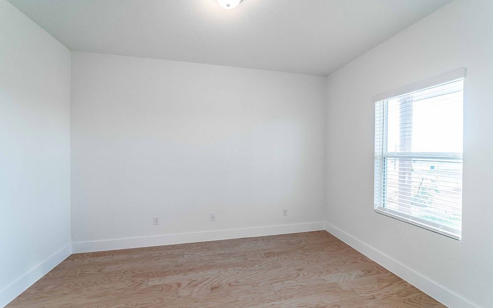Spacious, unfurnished interior of a new home in Hunters Glen, Jarrell (Image 18).