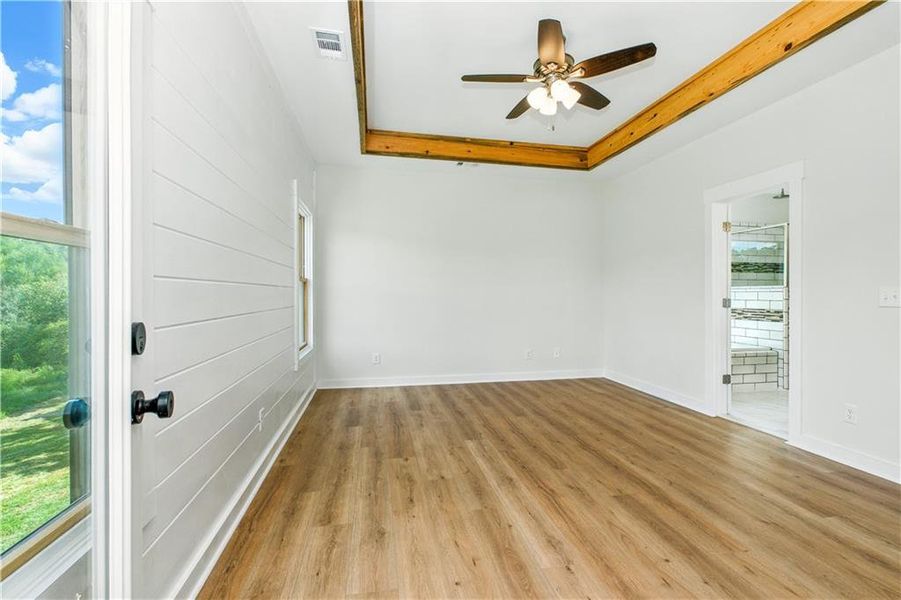Spacious, unfurnished interior of a new home in , Demorest (Image 30).