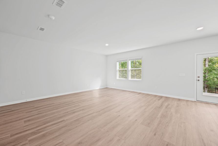 Spacious, unfurnished interior of a new home in Grand Arbor, Blythewood (Image 15). Spacious, unfurnished interior of a new home in Grand Arbor, Blythewood (Image 15).