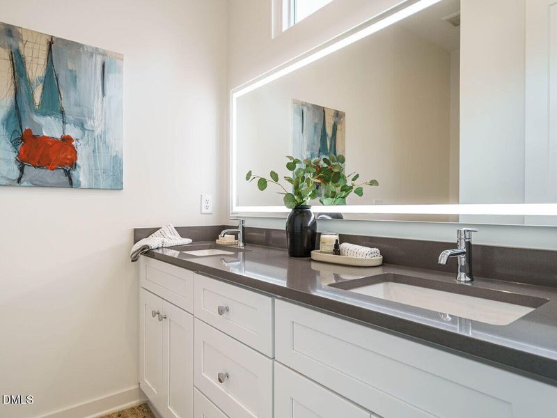 028-1280x960-bathroom