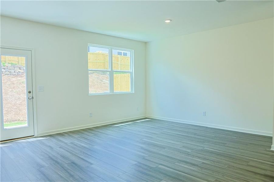 Spacious, unfurnished interior of a new home in Chestnut Grove, Douglasville (Image 16).