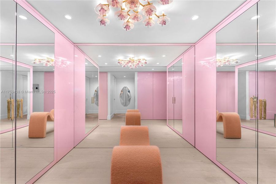 Image 23 of a home in . Image 23 of a home in .