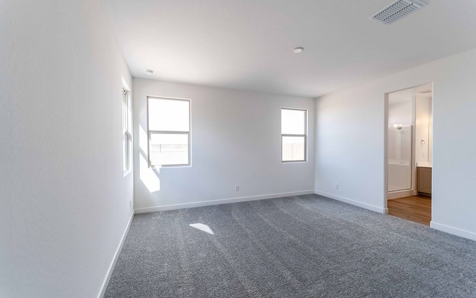 Spacious, unfurnished interior of a new home in Rancho Santa Rosa, Maricopa (Image 12).
