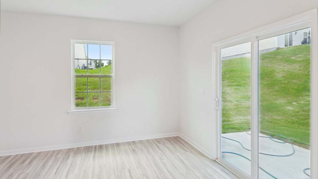Spacious, unfurnished interior of a new home in Rydele Heights, Asheville (Image 12).