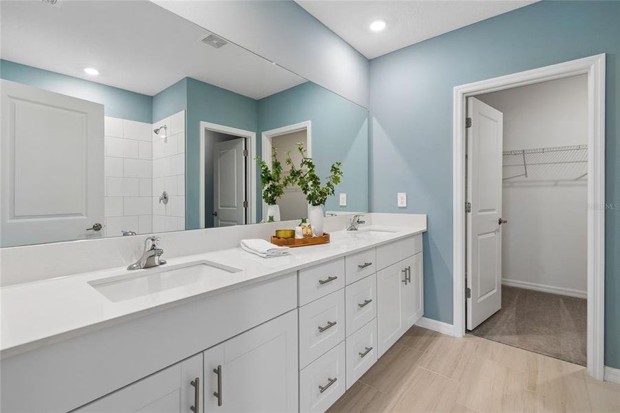 Furnished interior view inside a new home in , Land O' Lakes (Image 10).