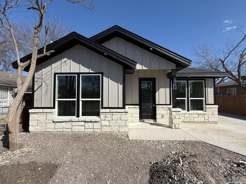 Image 29 of a home in .