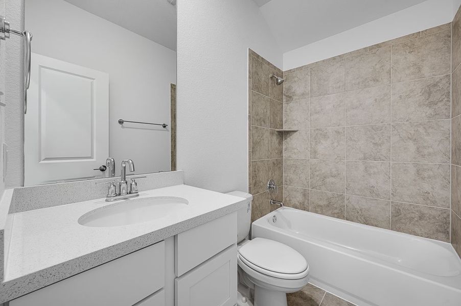 Furnished interior view inside a new home in Emory Crossing, Hutto (Image 6).