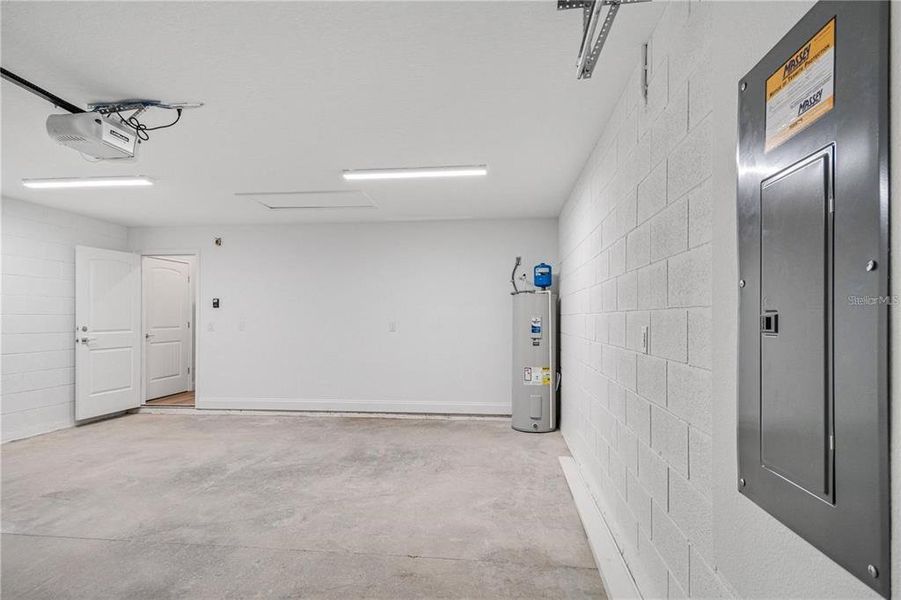 Spacious, unfurnished interior of a new home in , Palm Coast (Image 22).