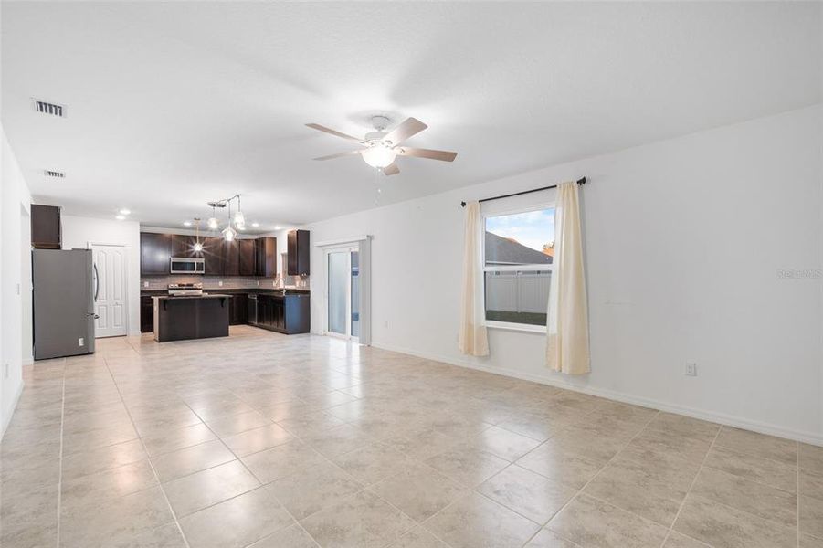 Spacious, unfurnished interior of a new home in Avalon Woods, Newberry (Image 21). Spacious, unfurnished interior of a new home in Avalon Woods, Newberry (Image 21).