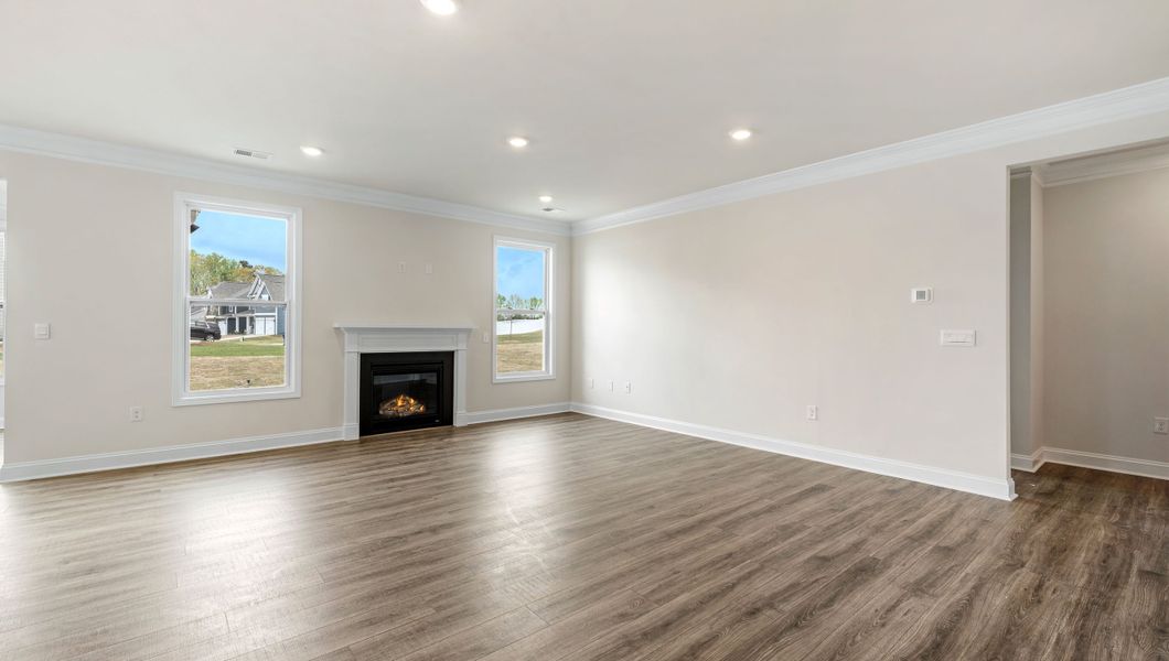 Spacious, unfurnished interior of a new home in Williams Ridge, Woodruff (Image 22).
