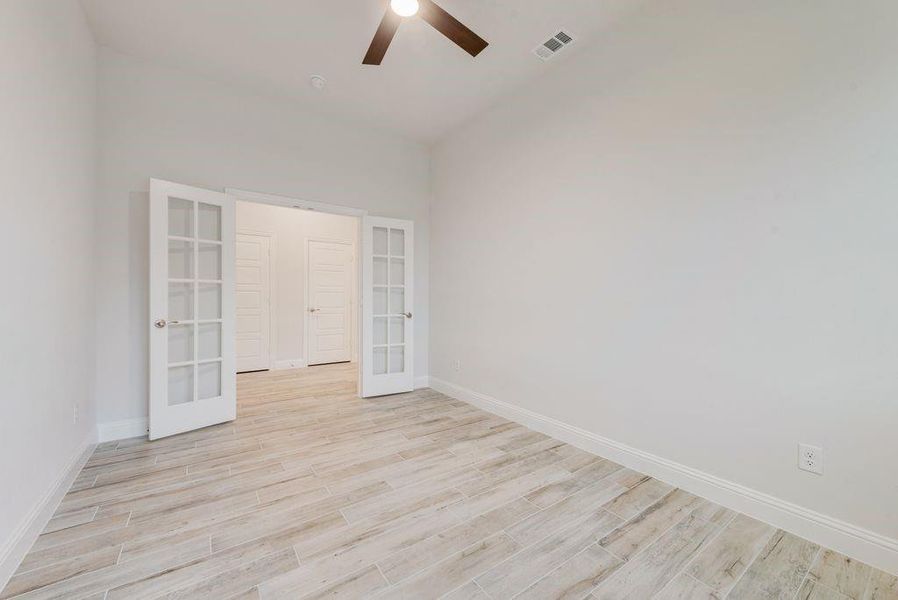 Spacious, unfurnished interior of a new home in , Lowry Crossing (Image 11).