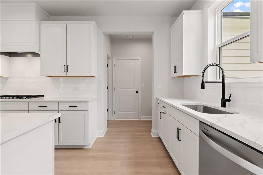Furnished interior view inside a new home in Hillside Manor, Powder Springs (Image 10). Furnished interior view inside a new home in Hillside Manor, Powder Springs (Image 10).