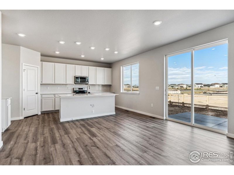 Spacious, unfurnished interior of a new home in Prairie Song, Windsor (Image 12).