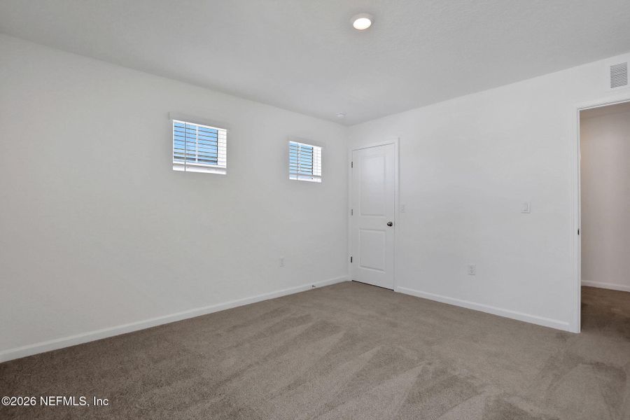 Spacious, unfurnished interior of a new home in Amberly, Green Cove Springs (Image 31).