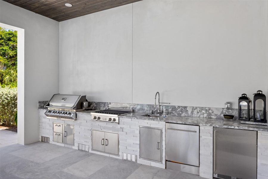 Furnished interior view inside a new home in , Parkland (Image 45).