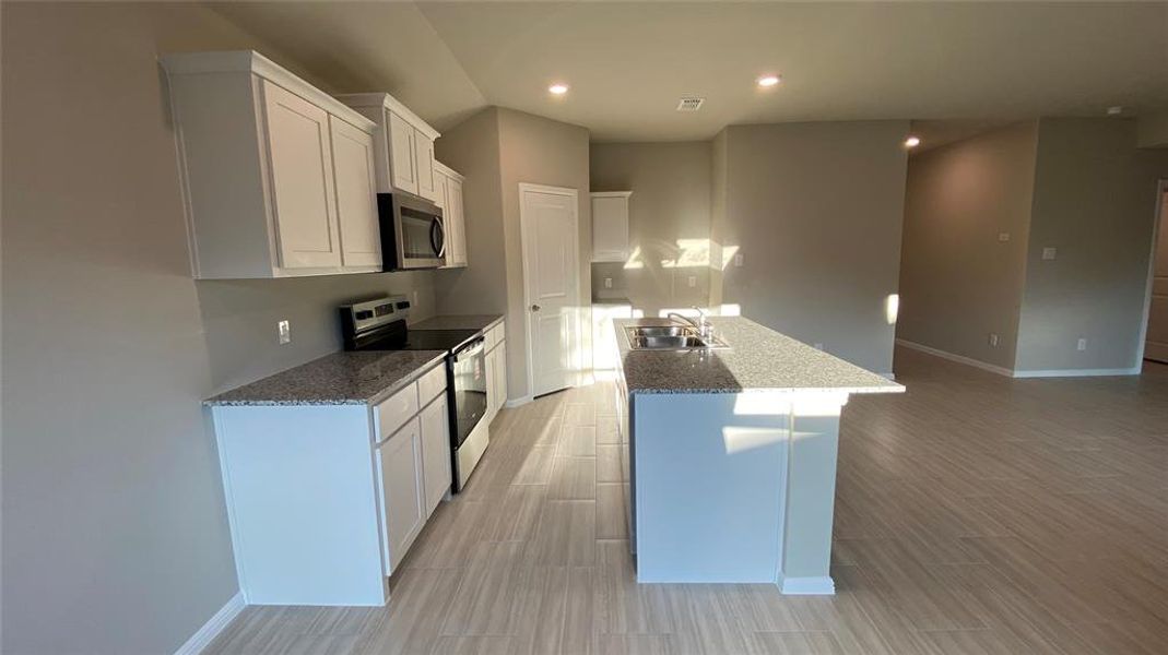 Furnished interior view inside a new home in Meadowbrook Estates, Cleburne (Image 9). Furnished interior view inside a new home in Meadowbrook Estates, Cleburne (Image 9).