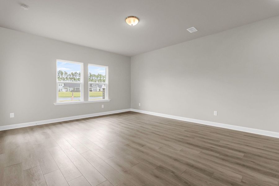 Spacious, unfurnished interior of a new home in , Summerville (Image 25).