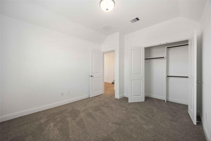 Spacious, unfurnished interior of a new home in Sienna, Missouri City (Image 24). Spacious, unfurnished interior of a new home in Sienna, Missouri City (Image 24).