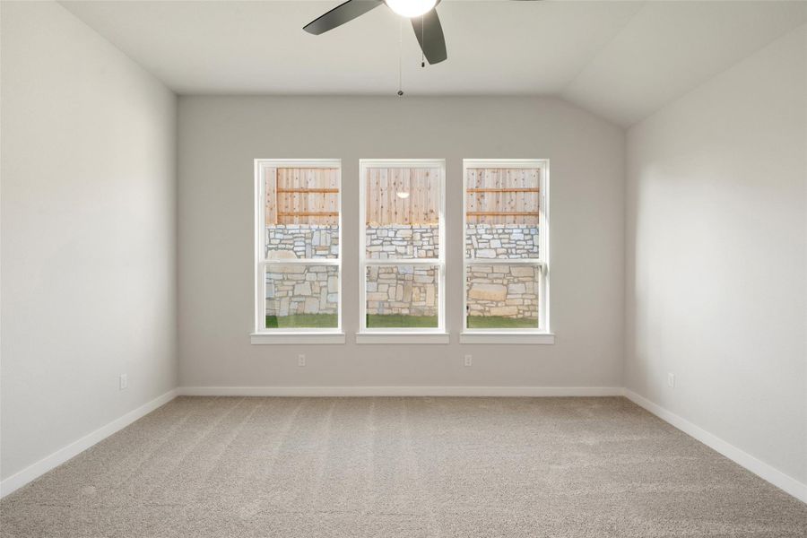 Spacious, unfurnished interior of a new home in Lariat, Liberty Hill (Image 36).
