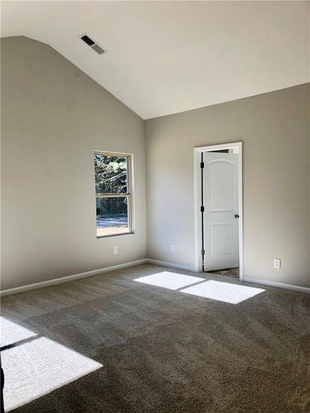 Spacious, unfurnished interior of a new home in , Villa Rica (Image 9).