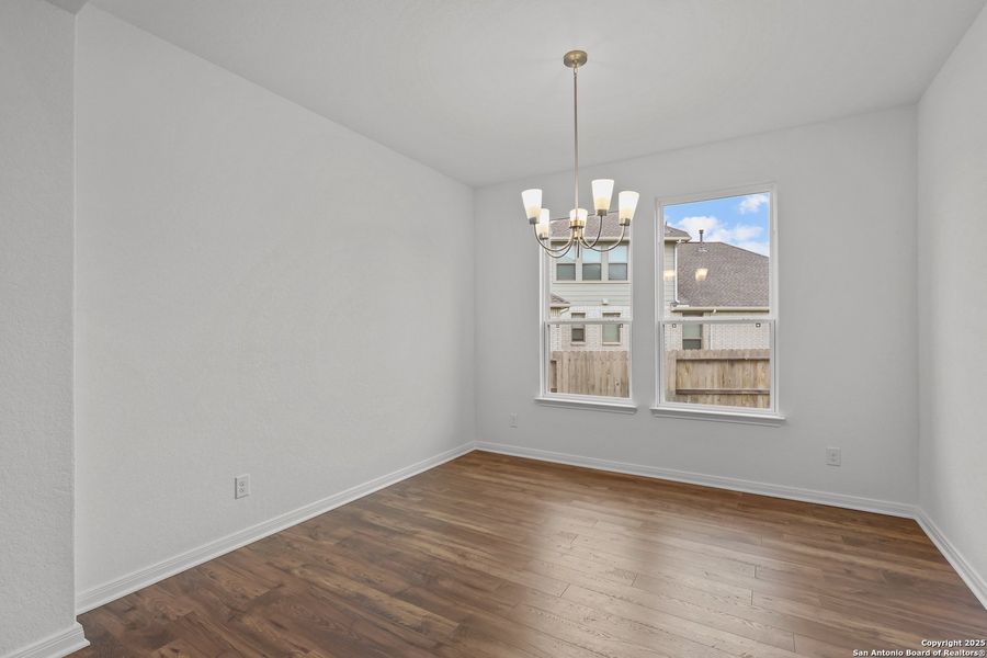 Spacious, unfurnished interior of a new home in Foxbrook, Cibolo (Image 28).