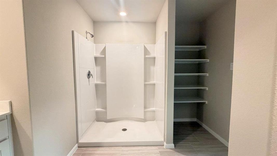 Furnished interior view inside a new home in Meadowbrook Estates, Cleburne (Image 8).