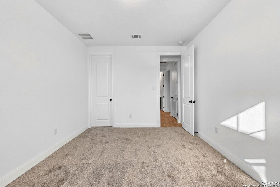 Spacious, unfurnished interior of a new home in Preserve at Annabelle Ranch, San Antonio (Image 19).