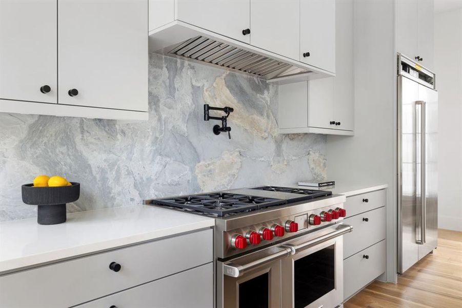 Furnished interior view inside a new home in , Dallas (Image 8).