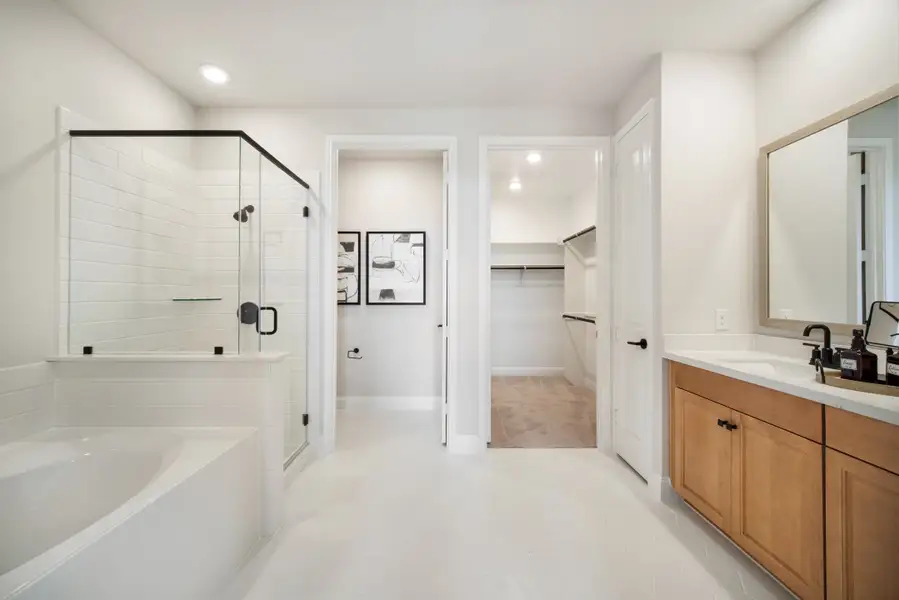 Representative furnished interior of a home built from the Enchante by Beazer Homes in The Highlands, Porter (Image 8).