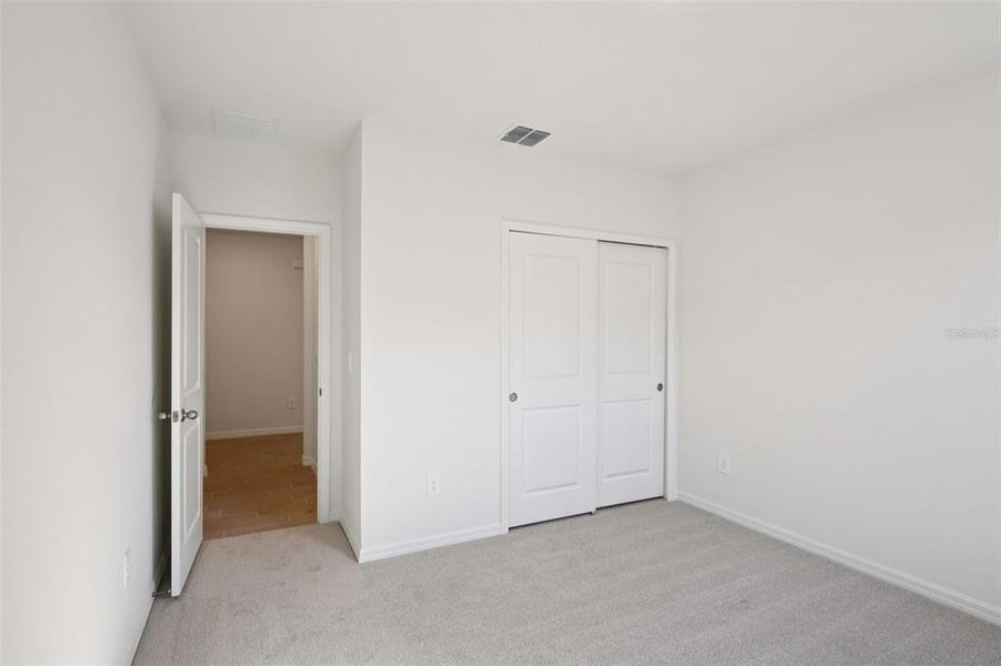 Spacious, unfurnished interior of a new home in Leyland Preserve - Classic Series, Brooksville (Image 18).