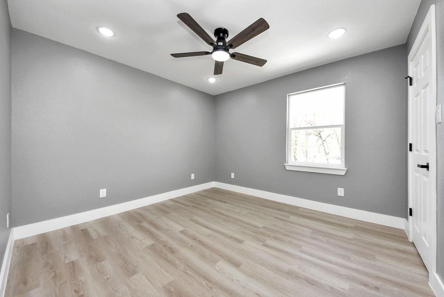 Spacious, unfurnished interior of a new home in , Conroe (Image 23). Spacious, unfurnished interior of a new home in , Conroe (Image 23).