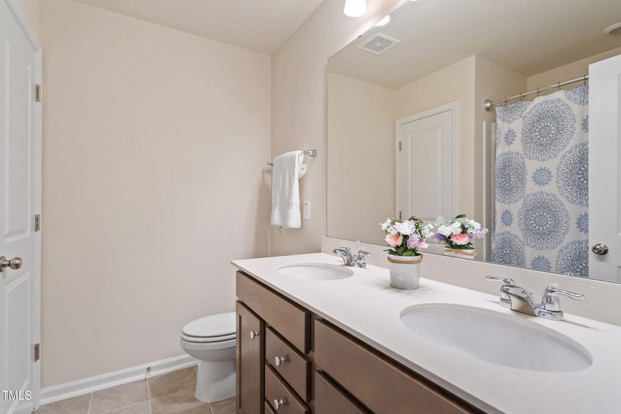 33-728 Silo Pk Dr [2369799]_33