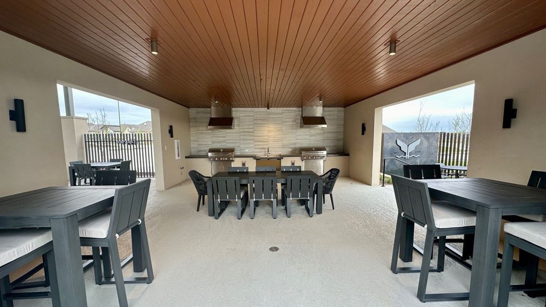 Community amenities associated with the Falcon by D.R. Horton in Eagle Creek, Denton (Image 5).