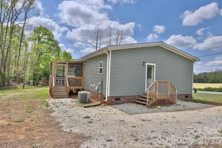 Exterior details and patio area of a home in , Shelby (Image 24).
