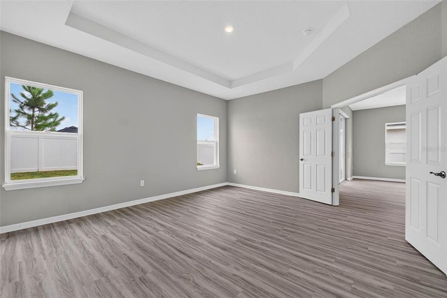 Spacious, unfurnished interior of a new home in , Davenport (Image 49).