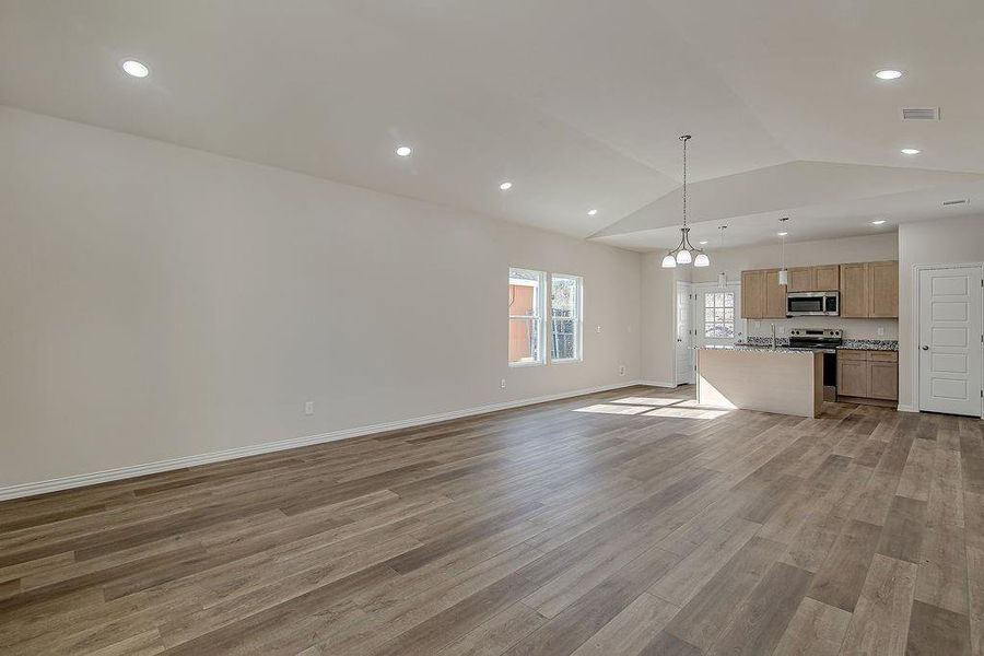 Spacious, unfurnished interior of a new home in , Fort Worth (Image 20).