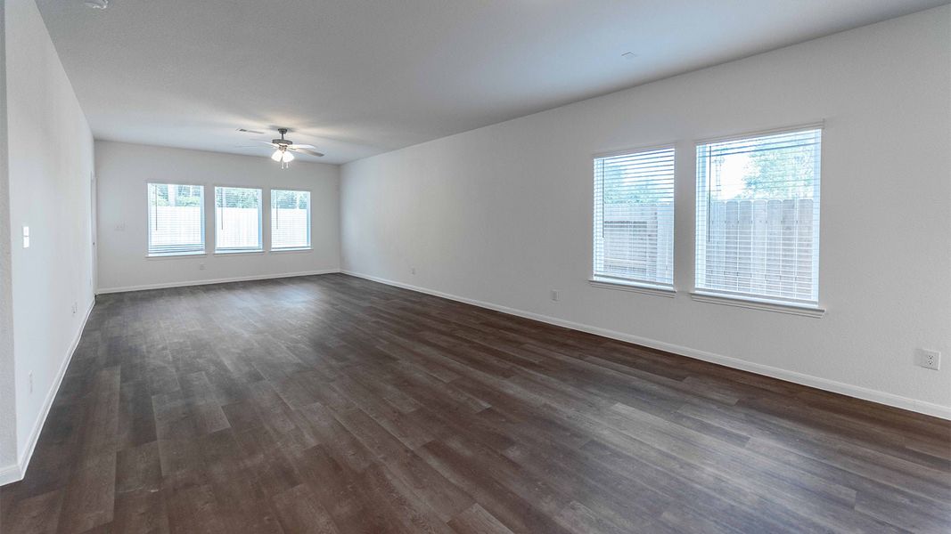 Spacious, unfurnished interior of a new home in The Canopies, Splendora (Image 20).