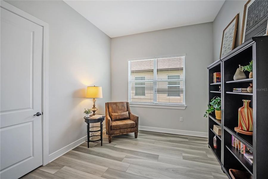 Furnished interior view inside a new home in Del Webb Stone Creek, Ocala (Image 10).