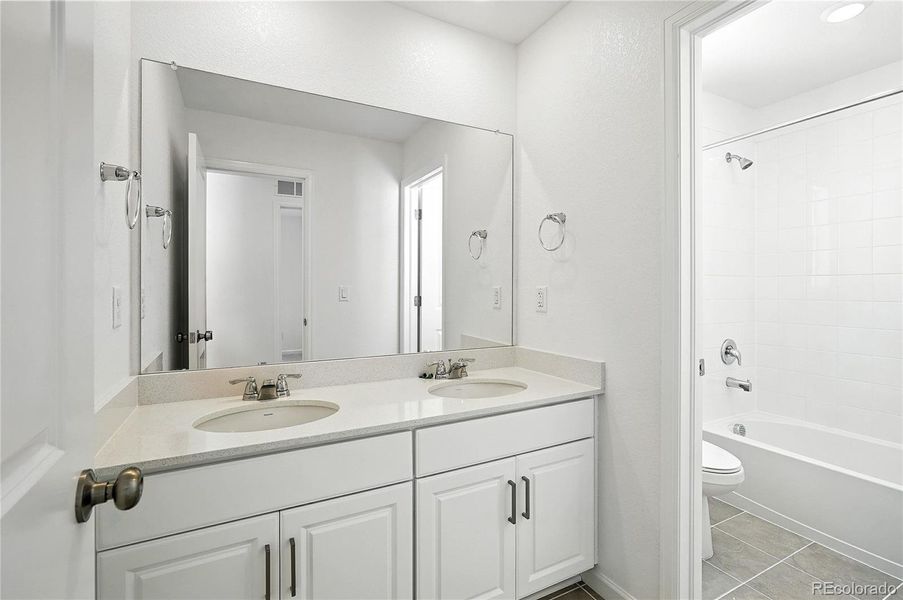 6581 E 148th Dr - Ready Now