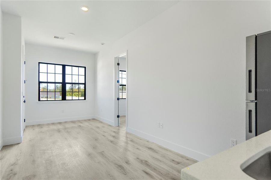 Spacious, unfurnished interior of a new home in , Ocala (Image 45).
