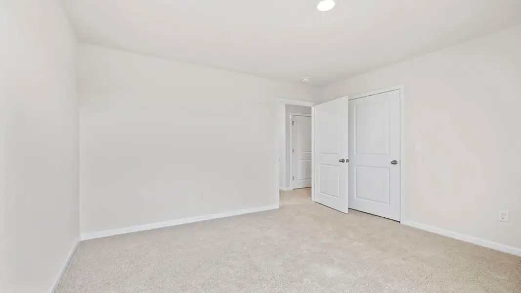 Spacious, unfurnished interior of a new home in Tyger Pines, Moore (Image 28).