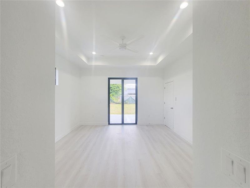 Spacious, unfurnished interior of a new home in , Punta Gorda (Image 31).