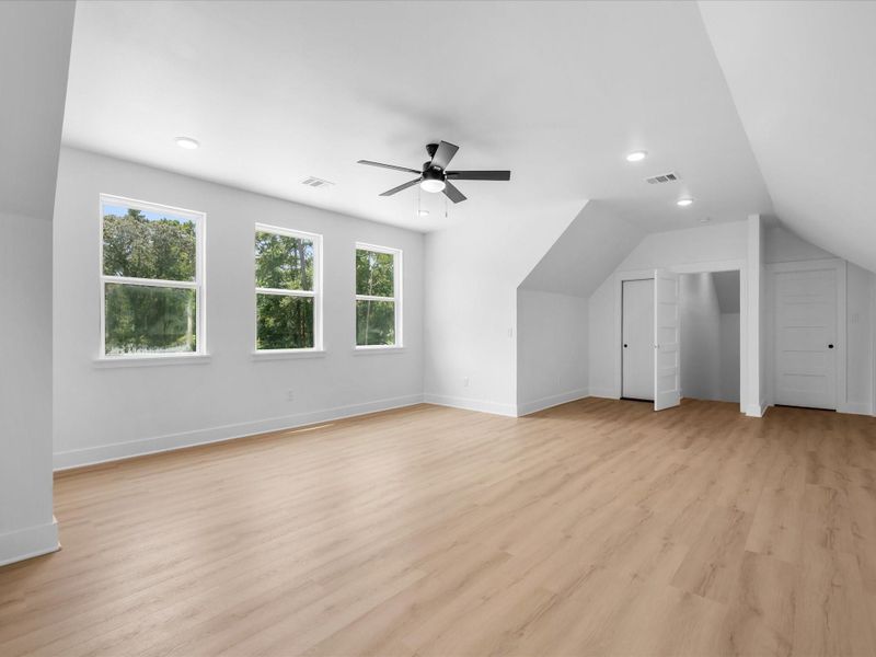 Spacious, unfurnished interior of a new home in , Hockley (Image 22).