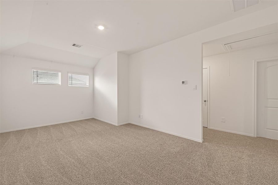 Spacious, unfurnished interior of a new home in , Katy (Image 48).