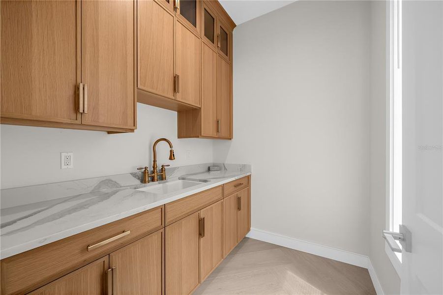 Furnished interior view inside a new home in , Sarasota (Image 47).