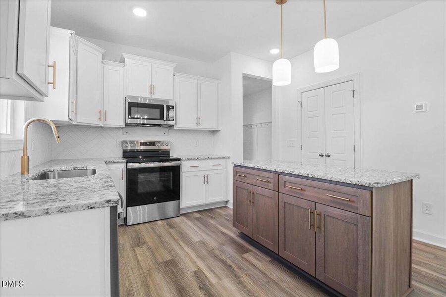 14-101 Hudson Vlg Dr-14