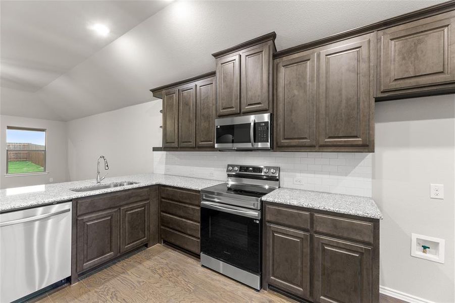 4509 Snakeweed-Kitchen-4