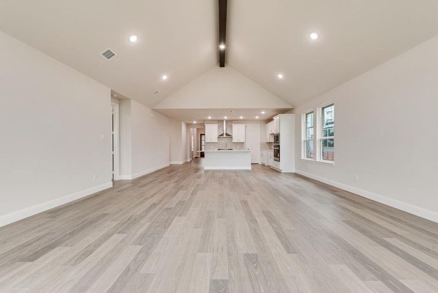 Spacious, unfurnished interior of a new home in Wildflower Ranch, Fort Worth (Image 18).