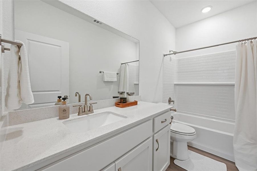 Furnished interior view inside a new home in , Mansfield (Image 17).